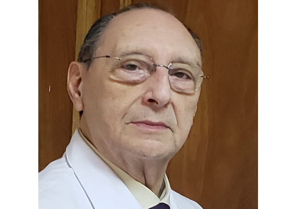 Dr. Julián Ayala Arellano